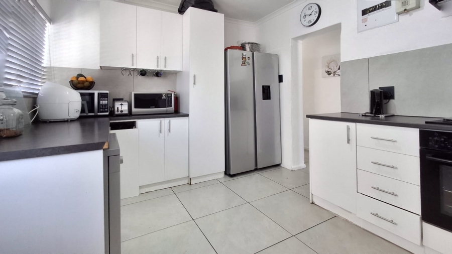 3 Bedroom Property for Sale in Parow Western Cape